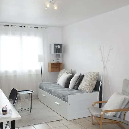 公寓 La Station - A Proximite Immediate De La Gare 第戎