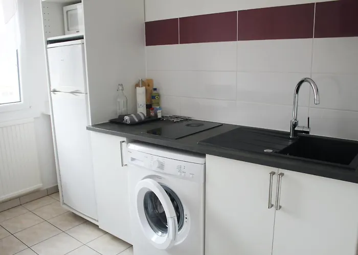 La Station - A Proximite Immediate De La Gare